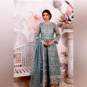 Maxi Hand Embroidered A Perfect Holiday Gift For You And YourLove🌺